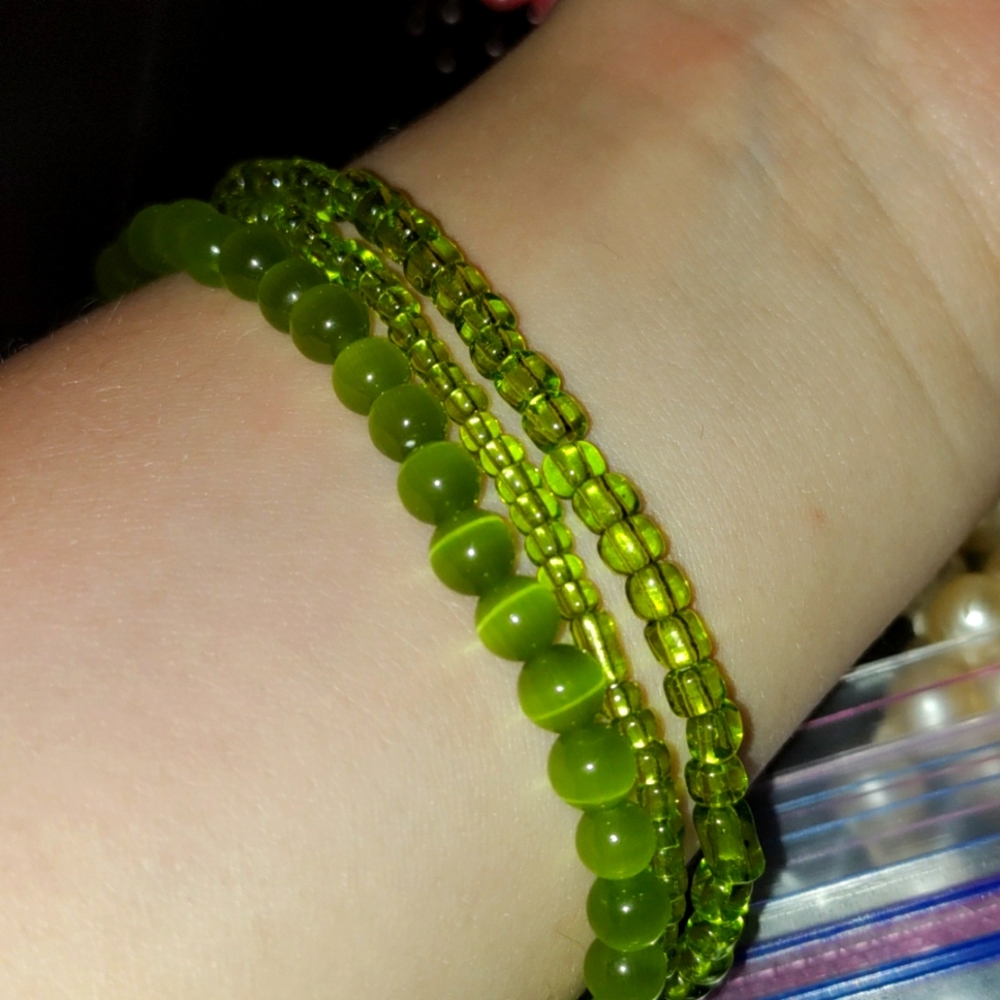 Beautiful Vintage Green Glass Beaded Bracelet Set